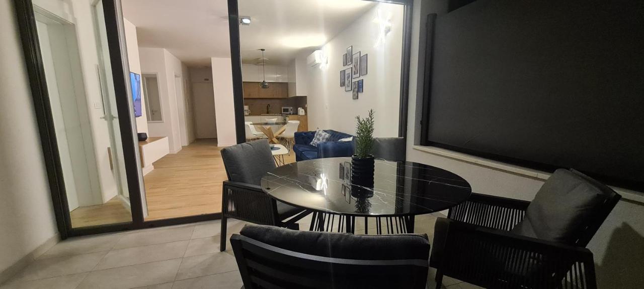 Apartman Marcelina 1 With Private Pool Trogir Exterior photo