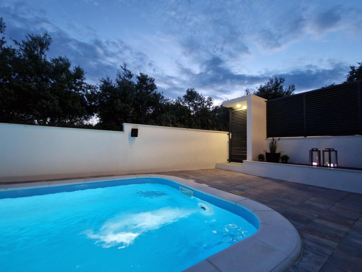 Apartman Marcelina 1 With Private Pool Trogir Exterior photo